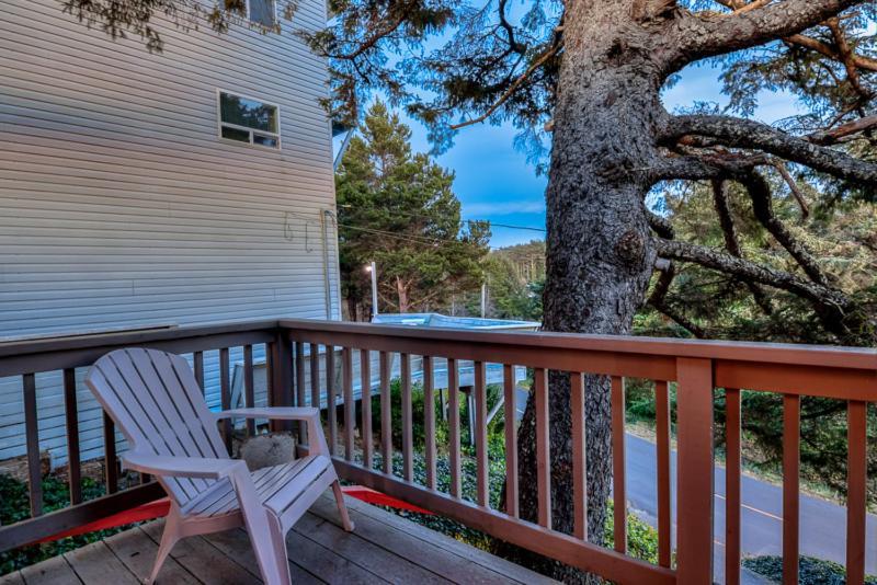 The Cliff House - Holiday home