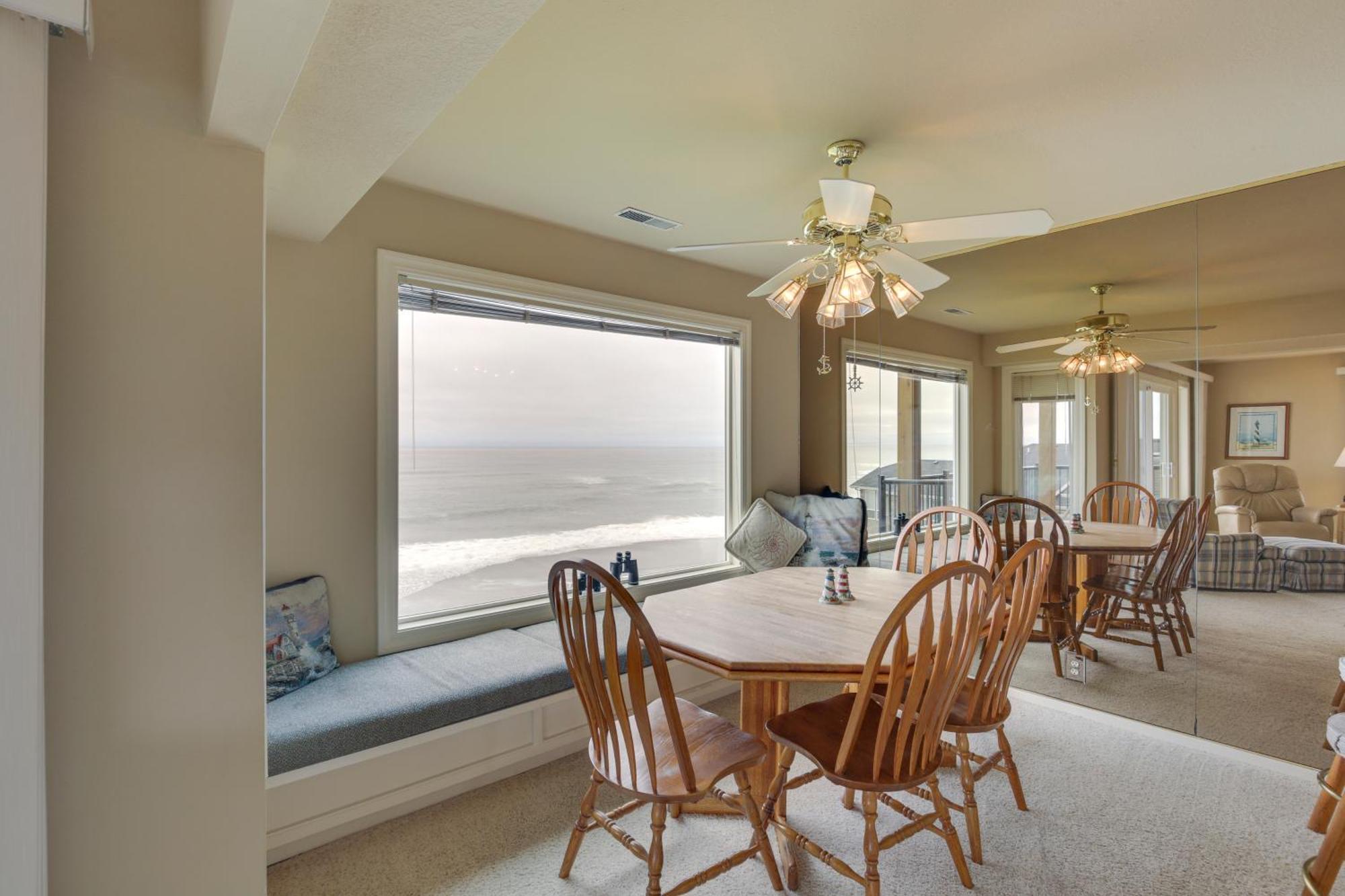 Oceanfront Oregon Retreat - Pool, Sauna And Patio! * Lincoln City