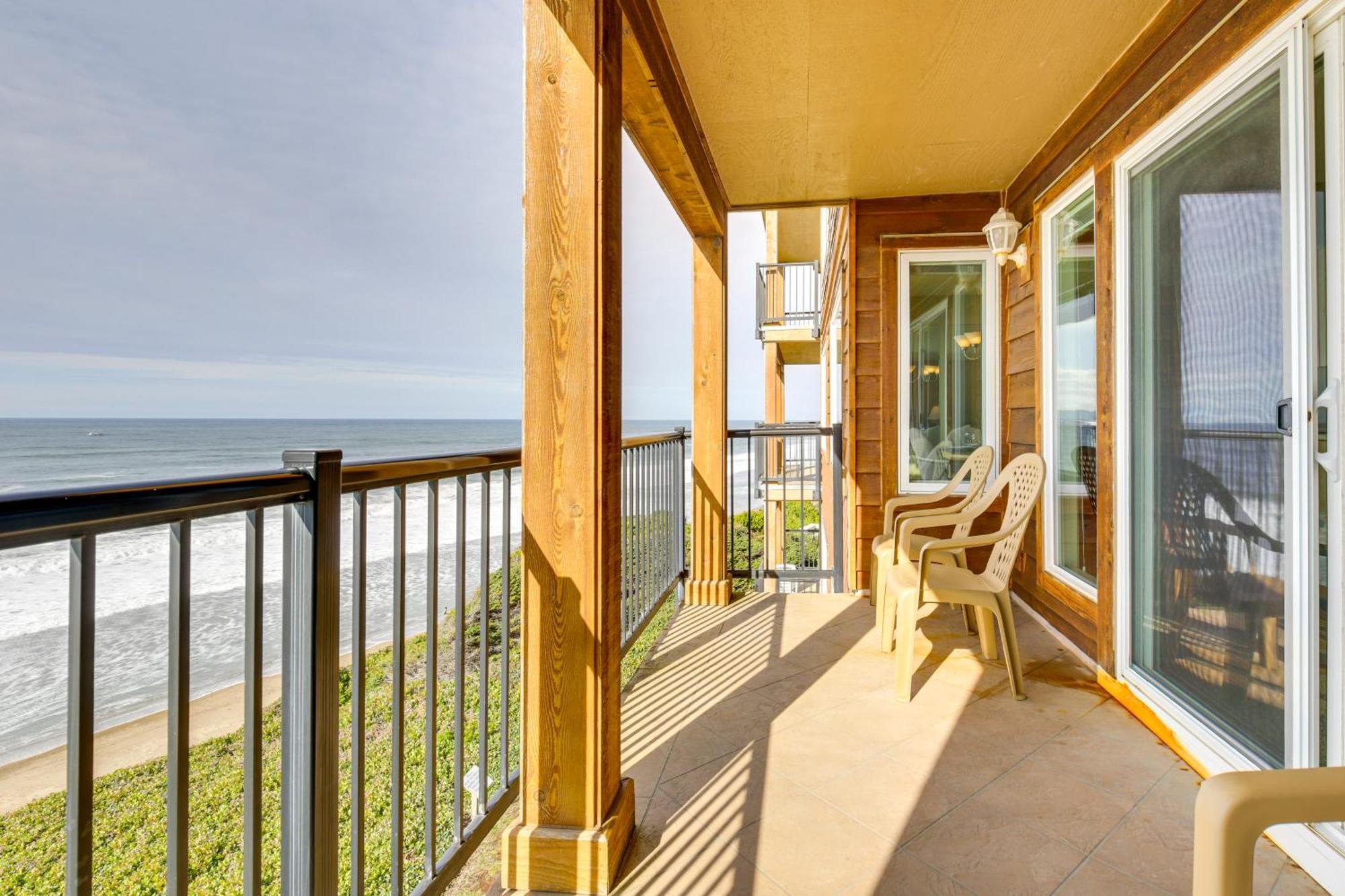 Comfortable With Patio And Views! Apartment