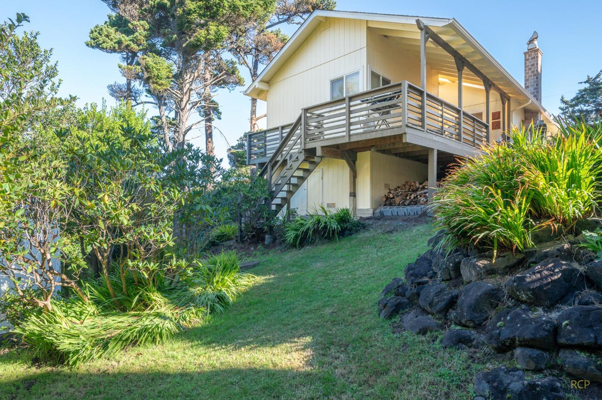 New Listing Shore Beats Work! * Lincoln City