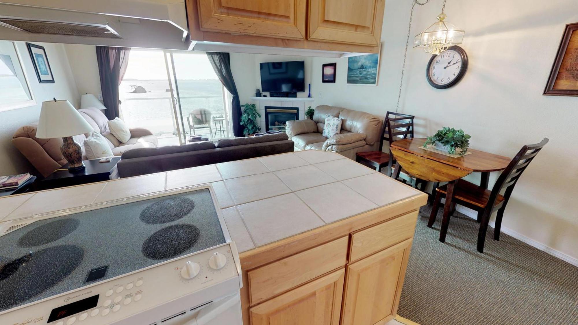 Waters Edge 308 Apartment Lincoln City