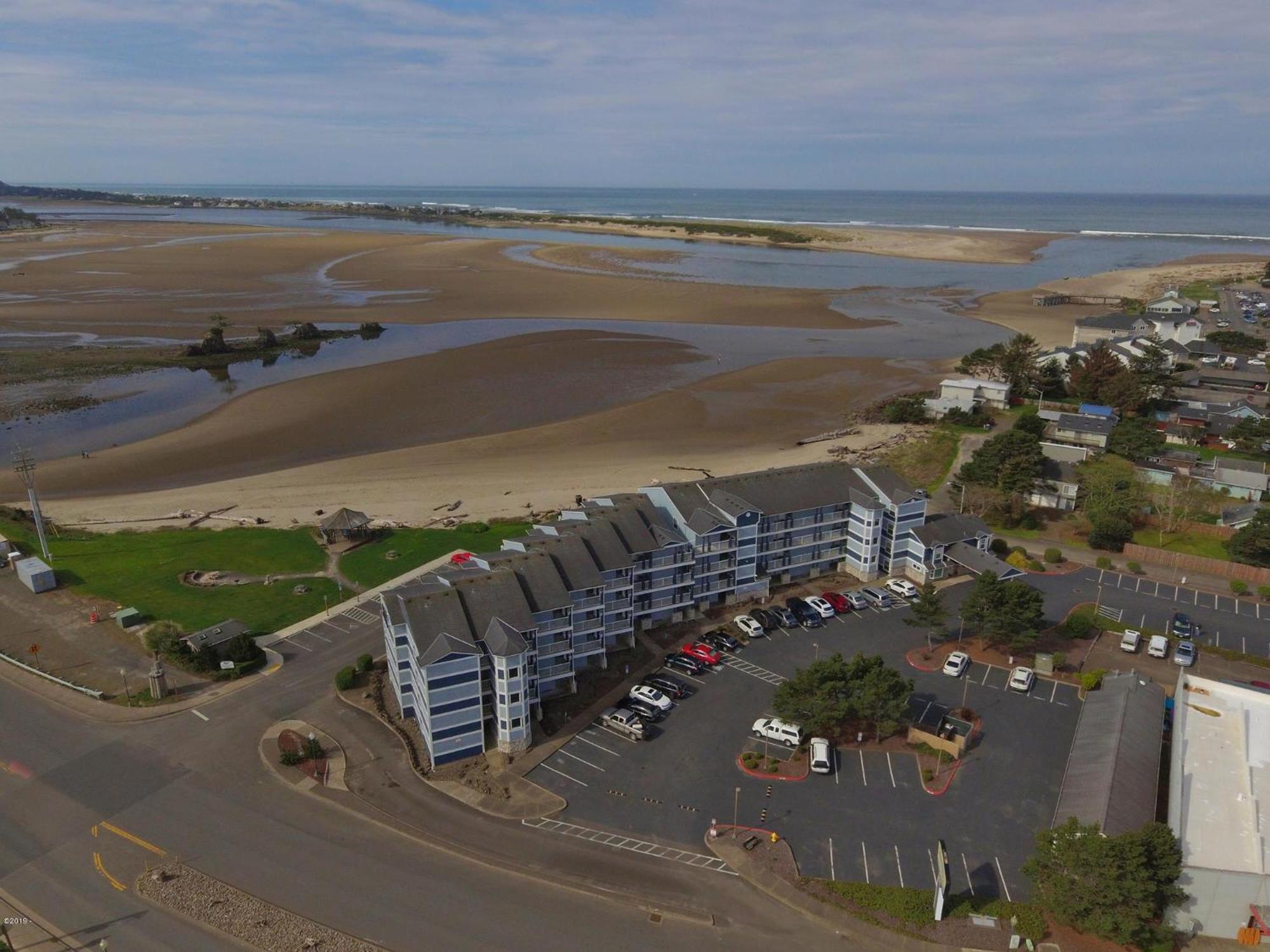 Waters Edge 309 Lincoln City