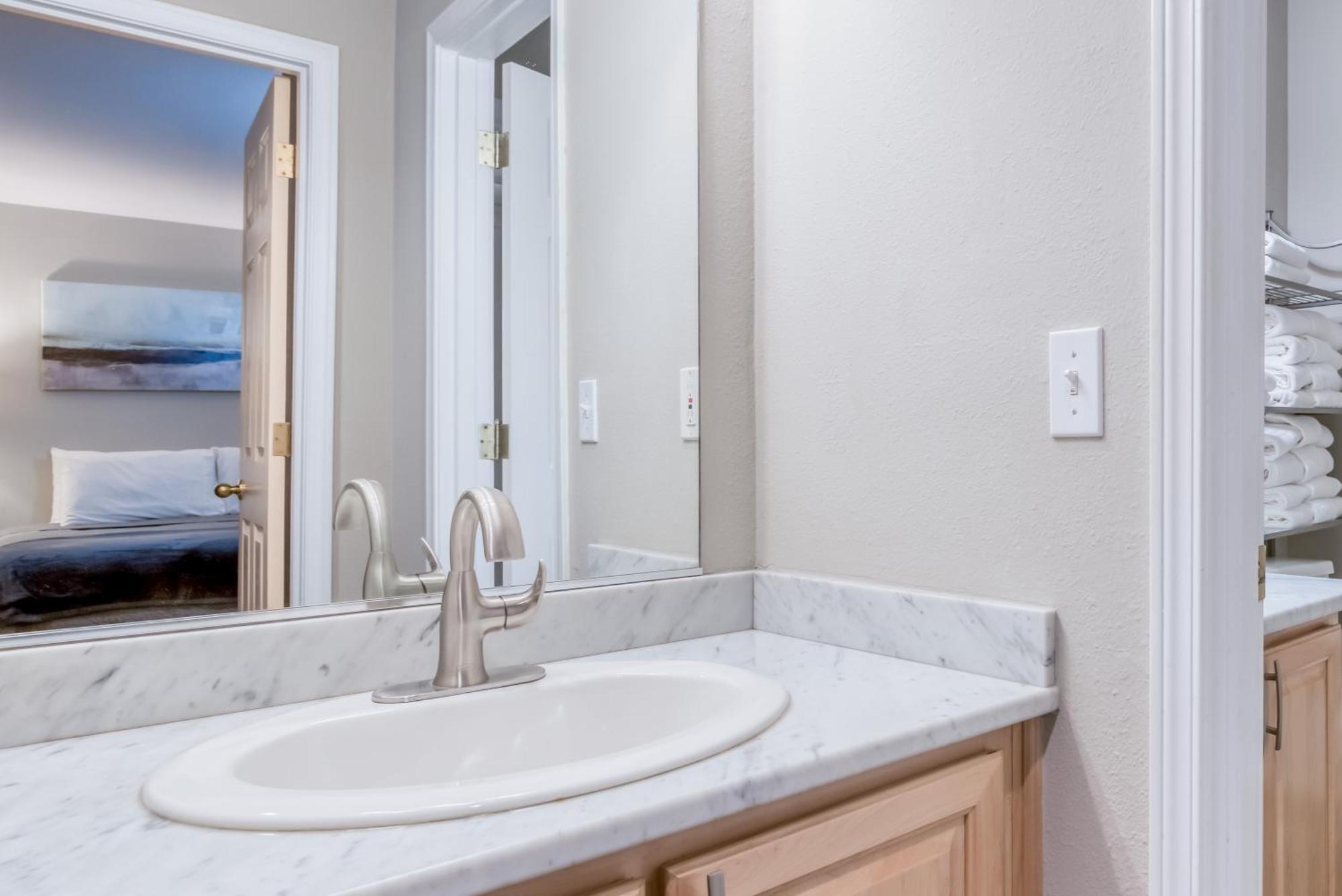 Waters Edge 309 Apartment *
