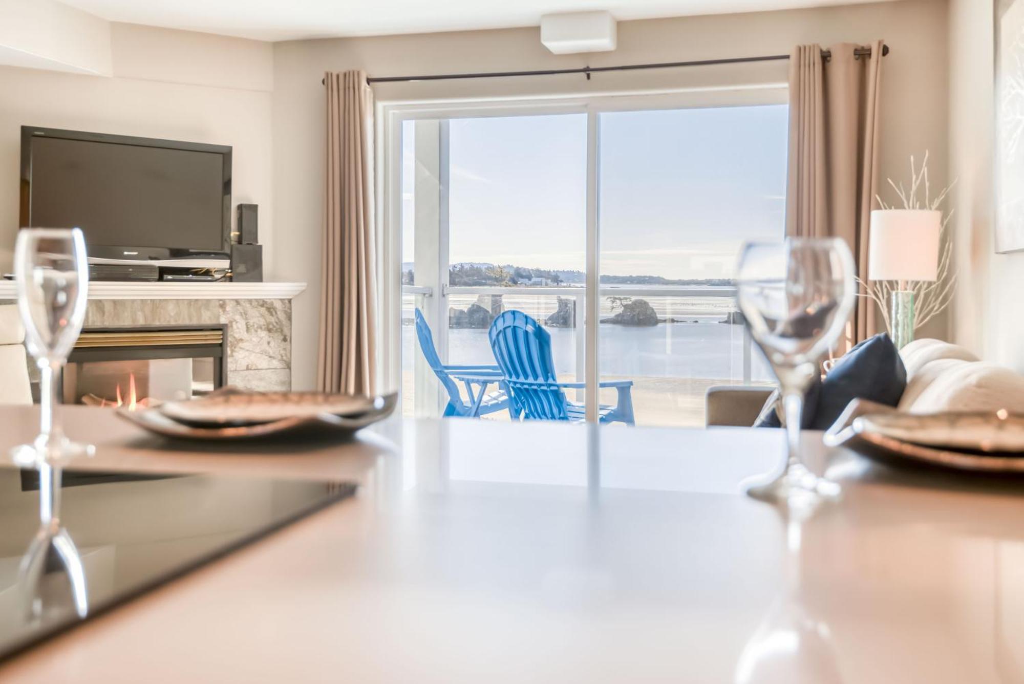 Waters Edge 309 Apartment