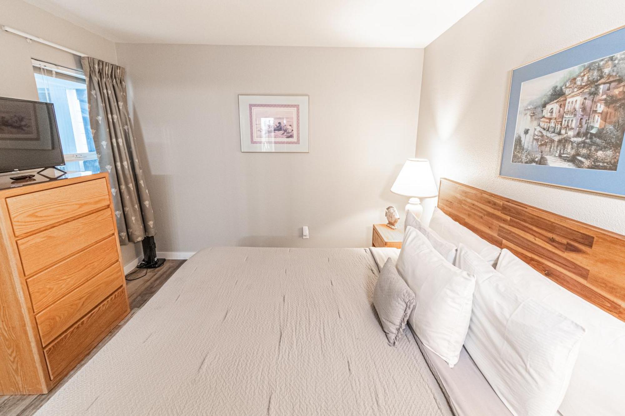 Waters Edge 412