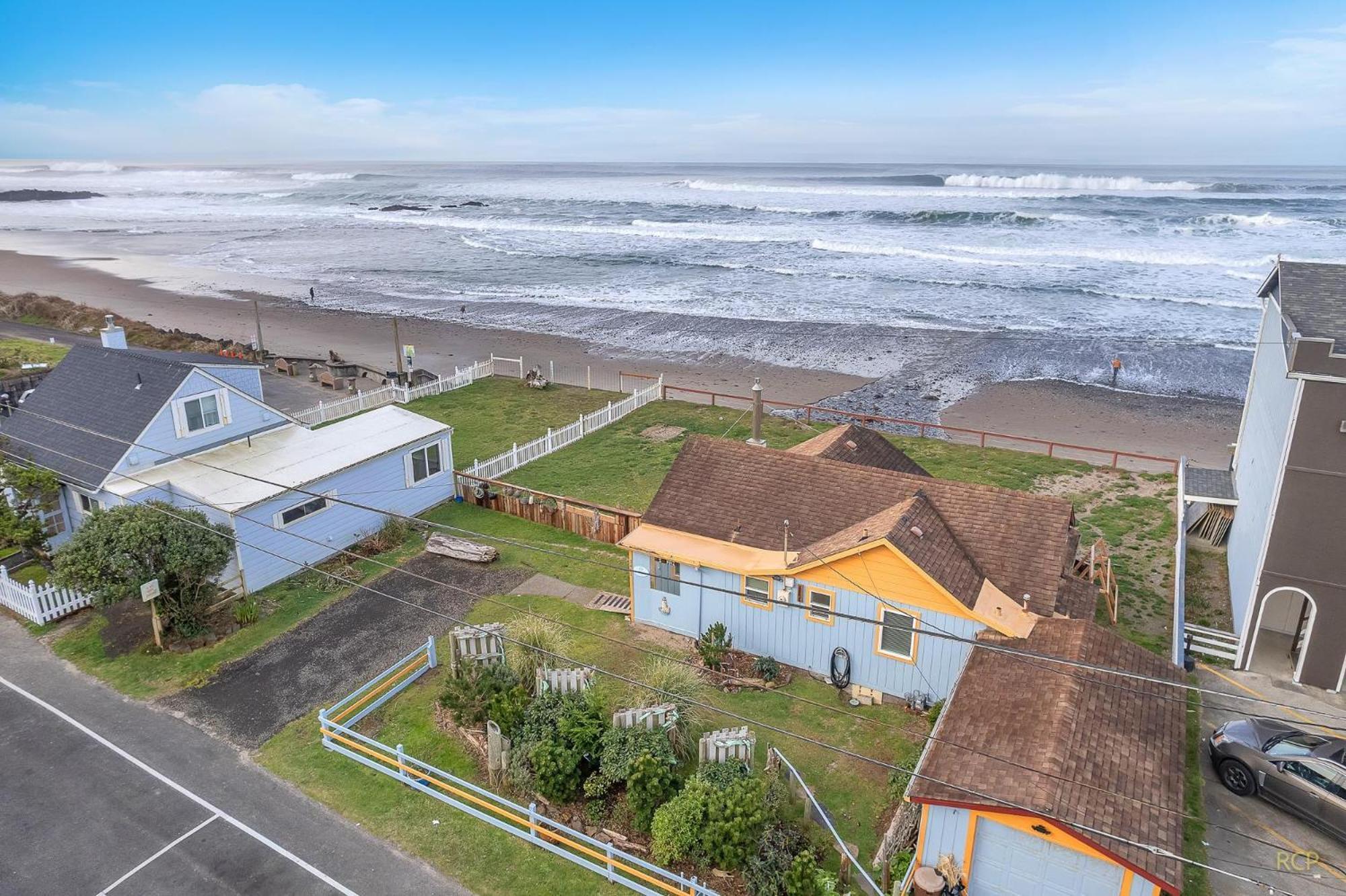 Seaside Escape * Lincoln City