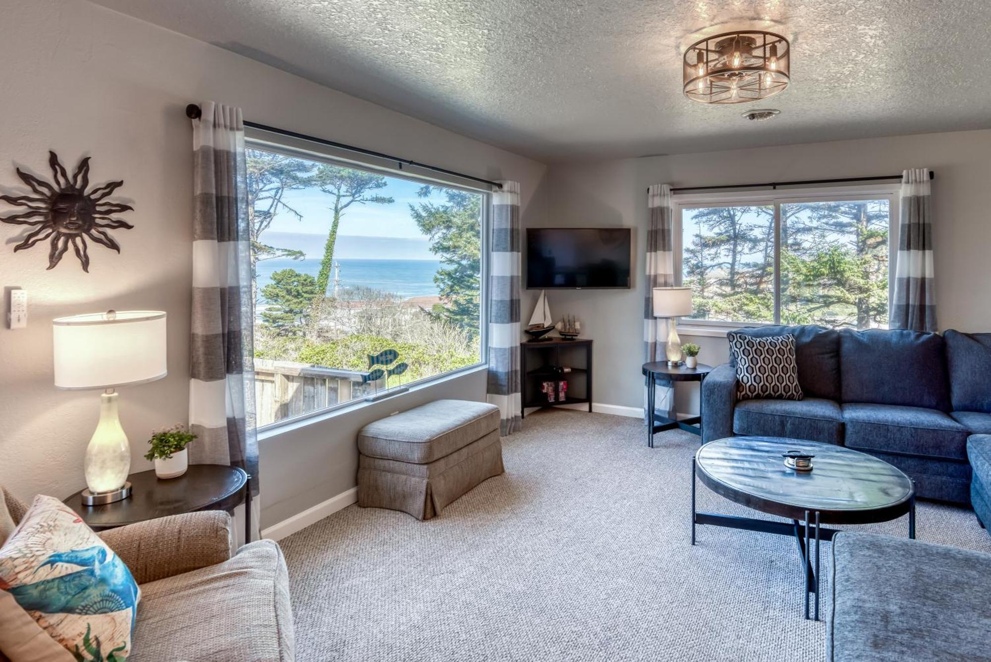 Pacific Lookout * Lincoln City