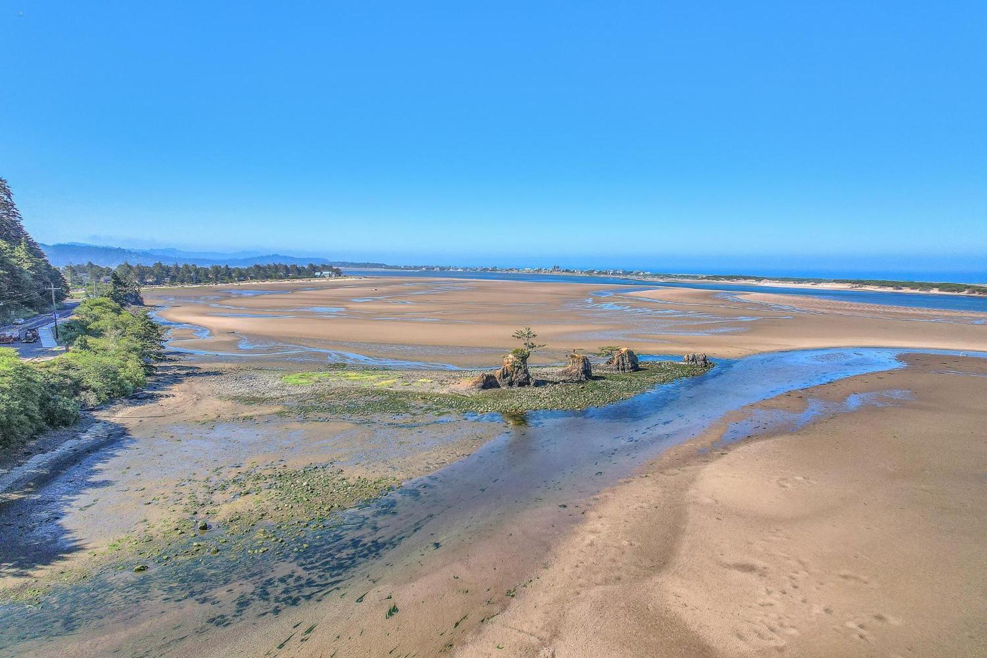Waters Edge 308 * Lincoln City