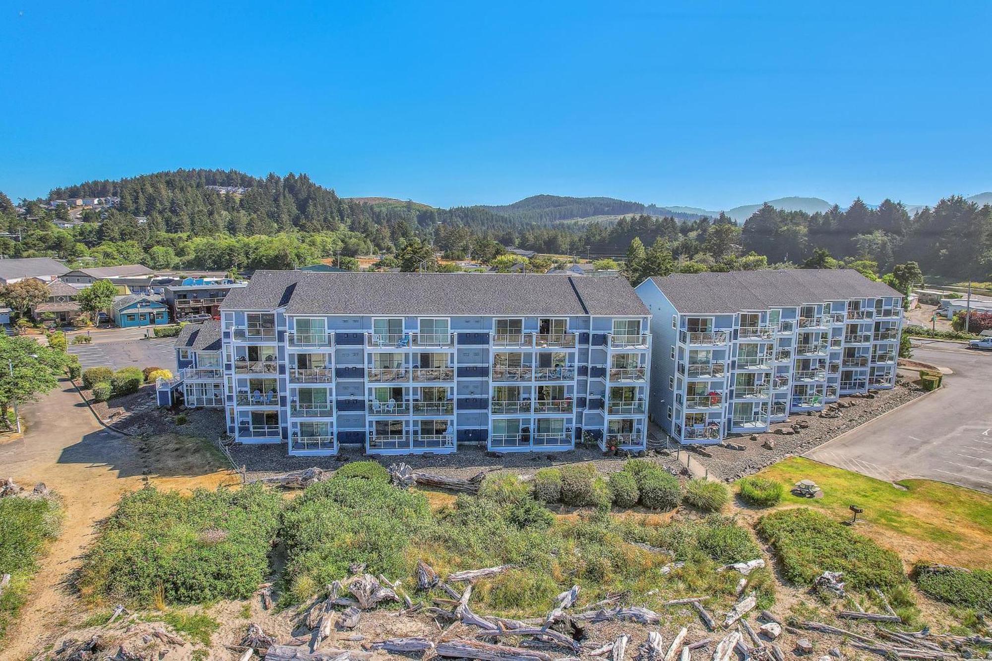 Waters Edge 308 Lincoln City