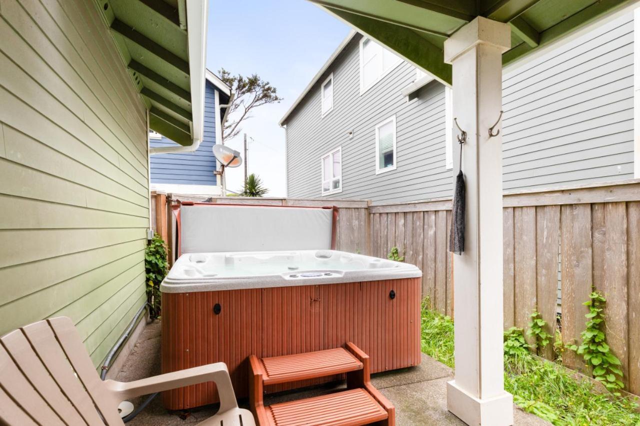 Holiday home Ocean View, Hot Tub, Sleeps 10 Lincoln City