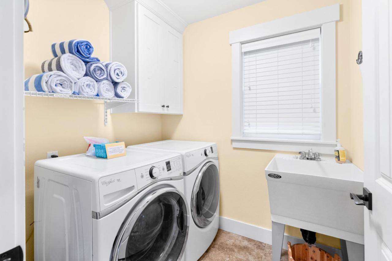 Holiday home Ocean View, Hot Tub, Sleeps 10 Lincoln City