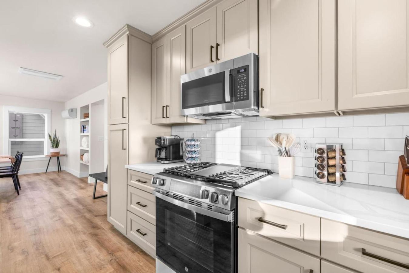 New Construction In 2025, Ocean View, Hot Tub, Arcade, Sleeps 20 * Lincoln City