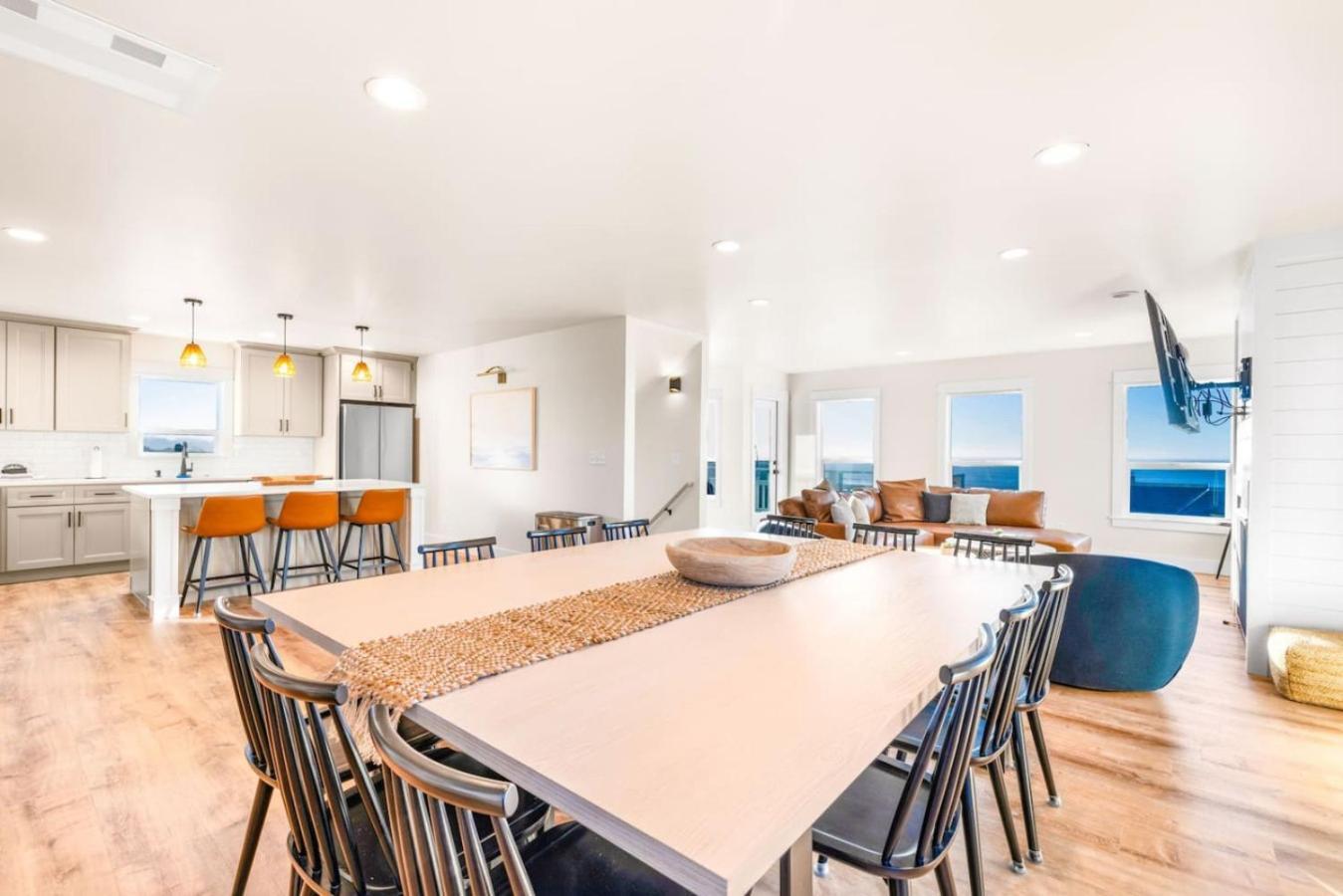 New Construction In 2025, Ocean View, Hot Tub, Arcade, Sleeps 20 Holiday home *