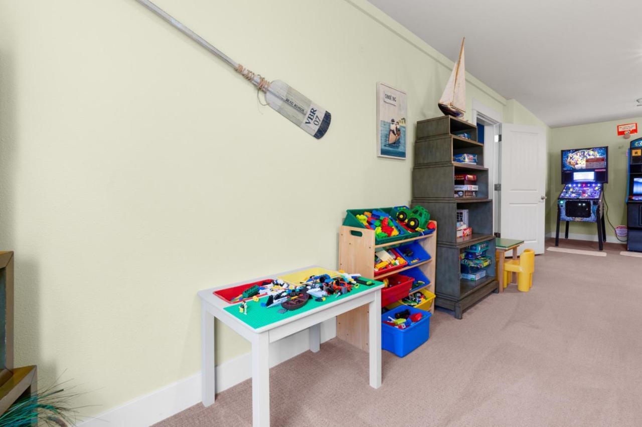 Blue Marlin, Arcade, Hot Tub, Sleeps 10 * Lincoln City