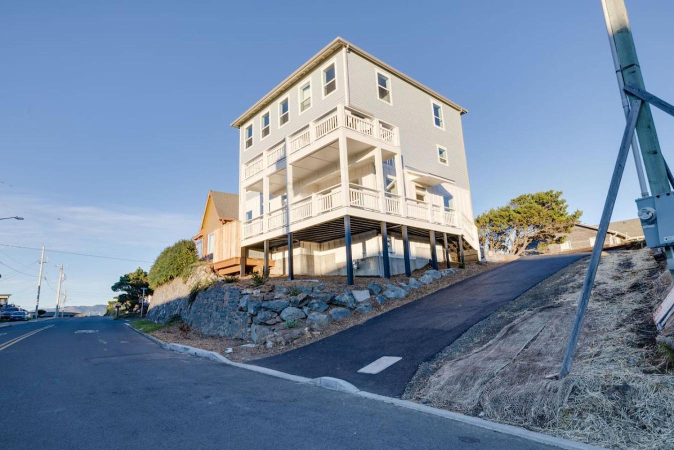 New Construction In 2025, Ocean View, Hot Tub, Arcade, Sleeps 20 Holiday home