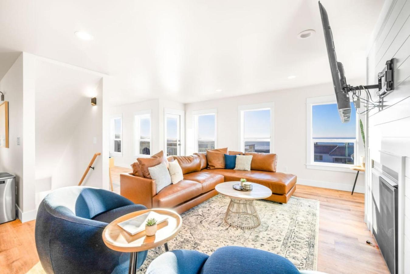 New Construction In 2025, Ocean View, Hot Tub, Arcade, Sleeps 20 Holiday home Lincoln City