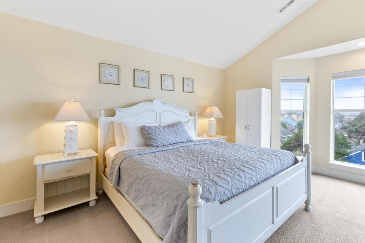Blue Marlin, Arcade, Hot Tub, Sleeps 10 Holiday home Lincoln City