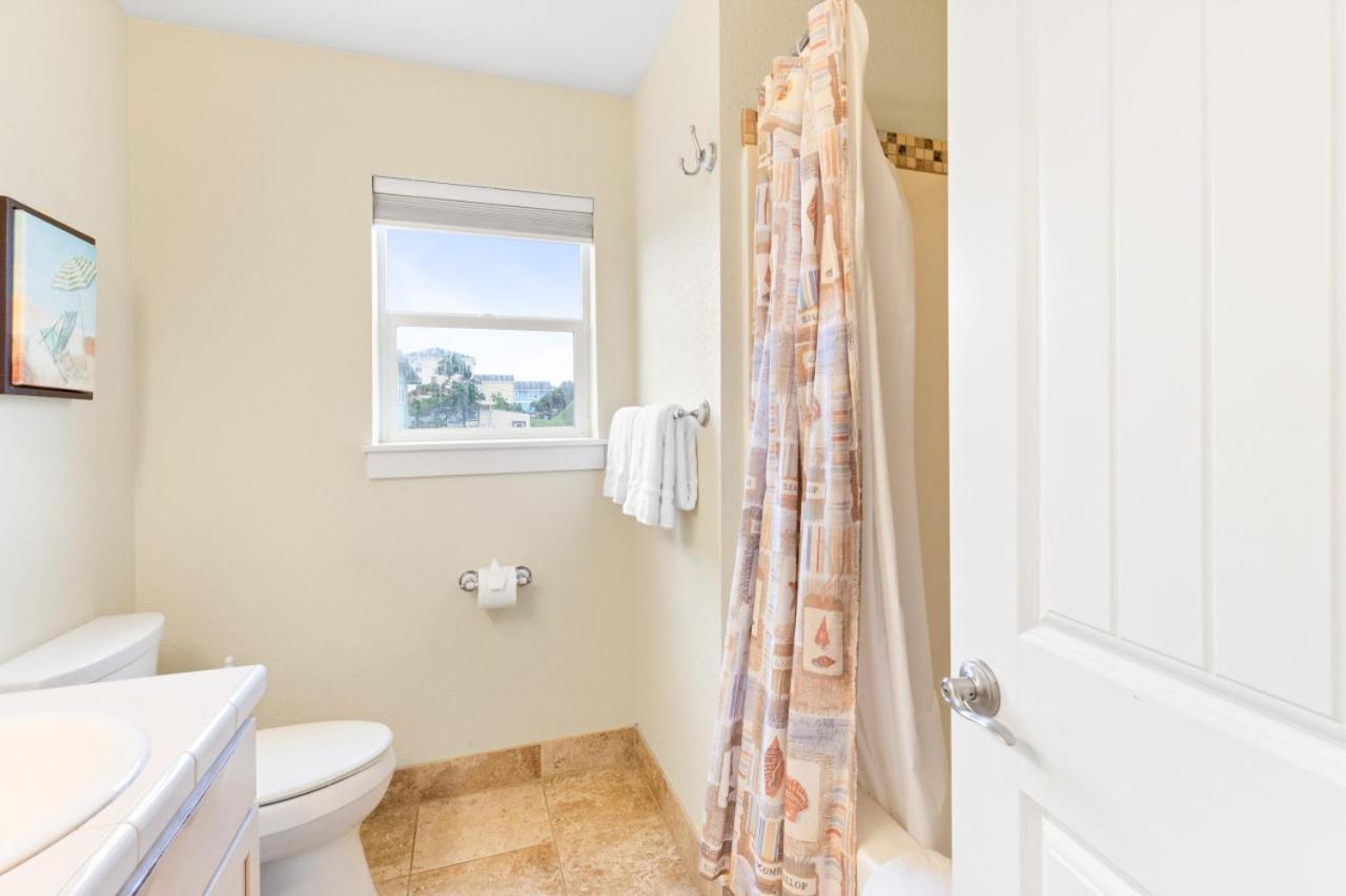 Blue Marlin, Arcade, Hot Tub, Sleeps 10