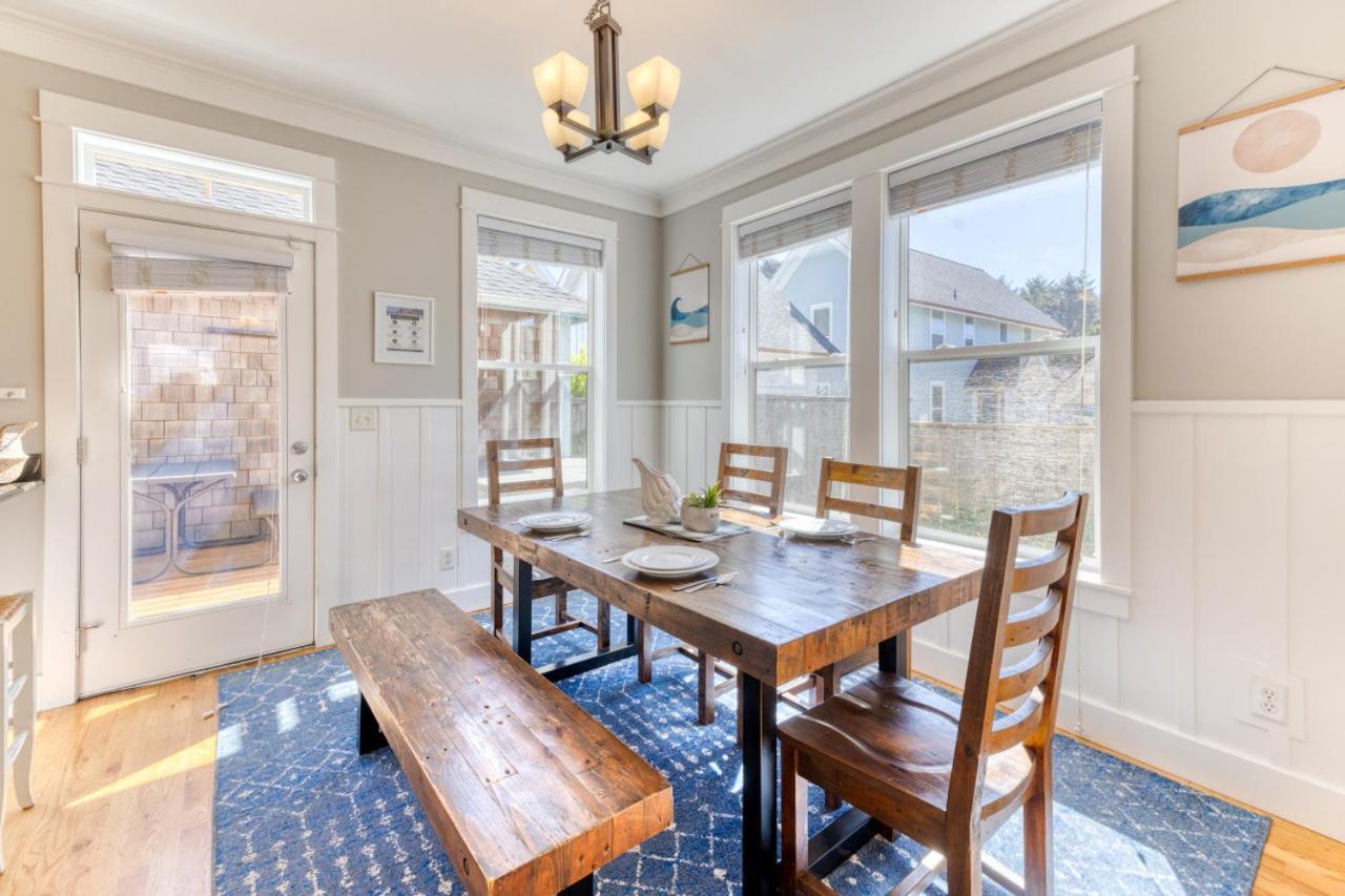 The At Olivia Beach, Hot Tub And Outdoor Summer Pool, Sleeps 6 Holiday home