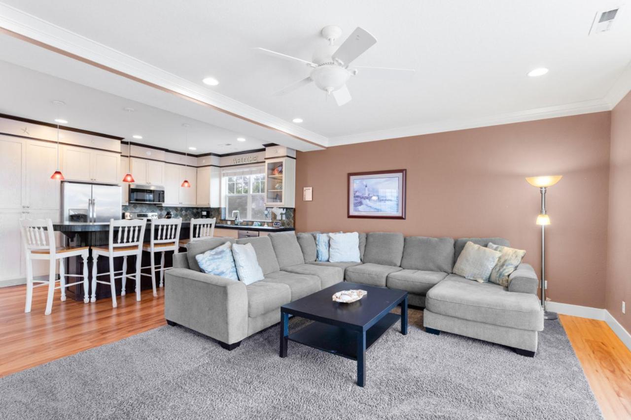 Blue Marlin, Arcade, Hot Tub, Sleeps 10