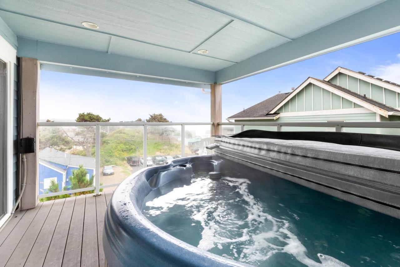 Blue Marlin, Arcade, Hot Tub, Sleeps 10