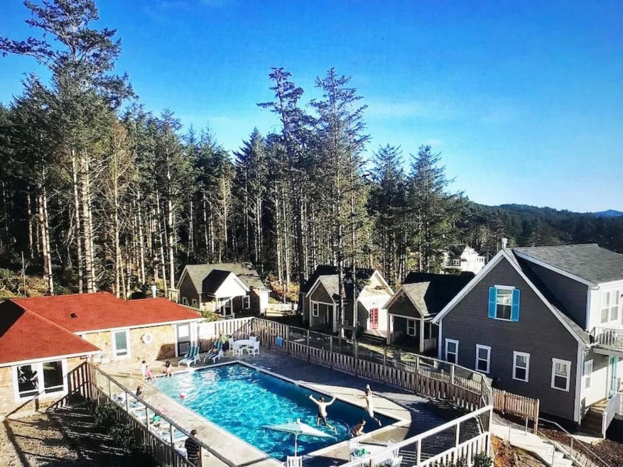 The Jamm House With Arcade And Hot Tub