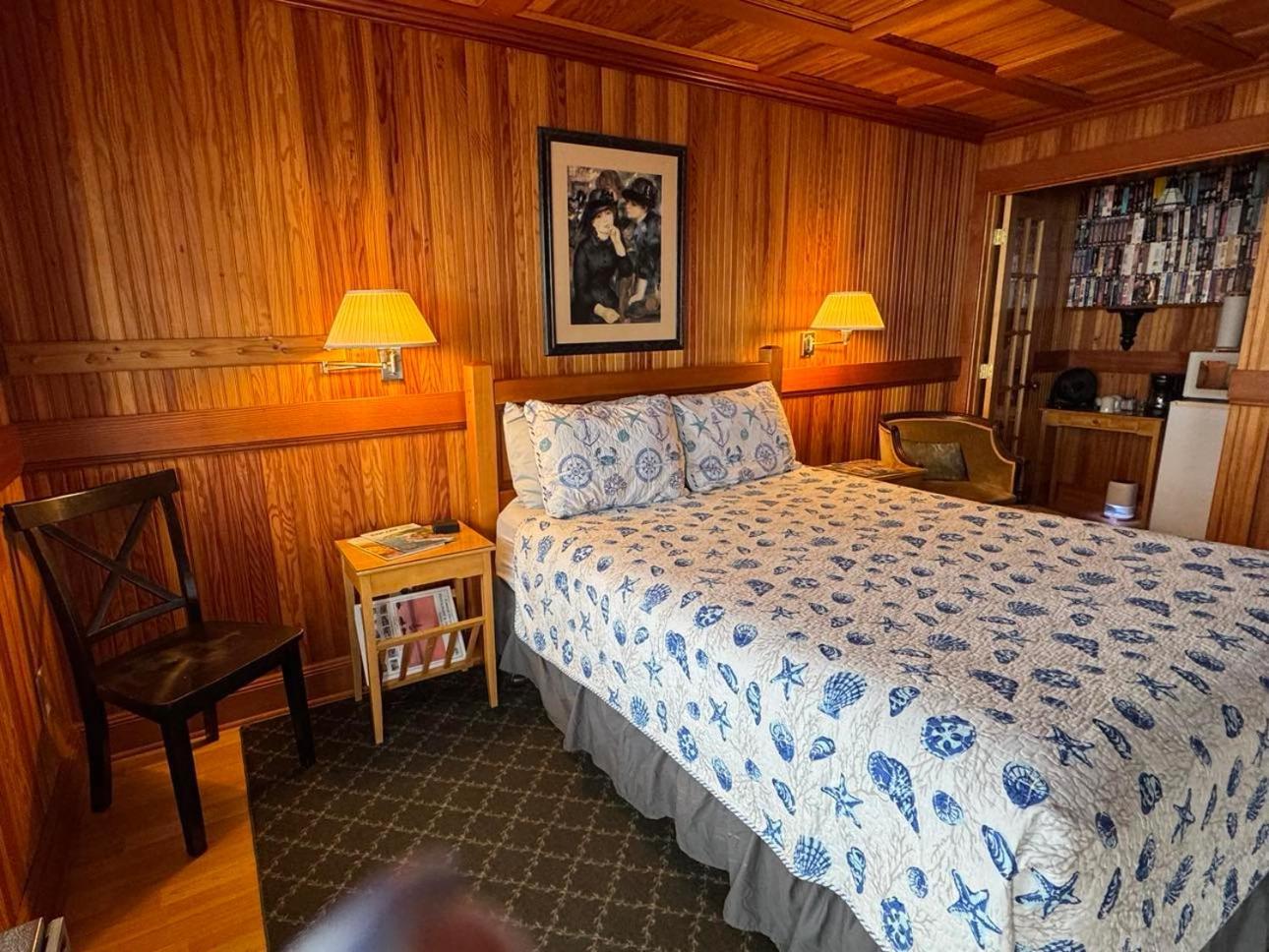 Motel Whistling Winds 2*