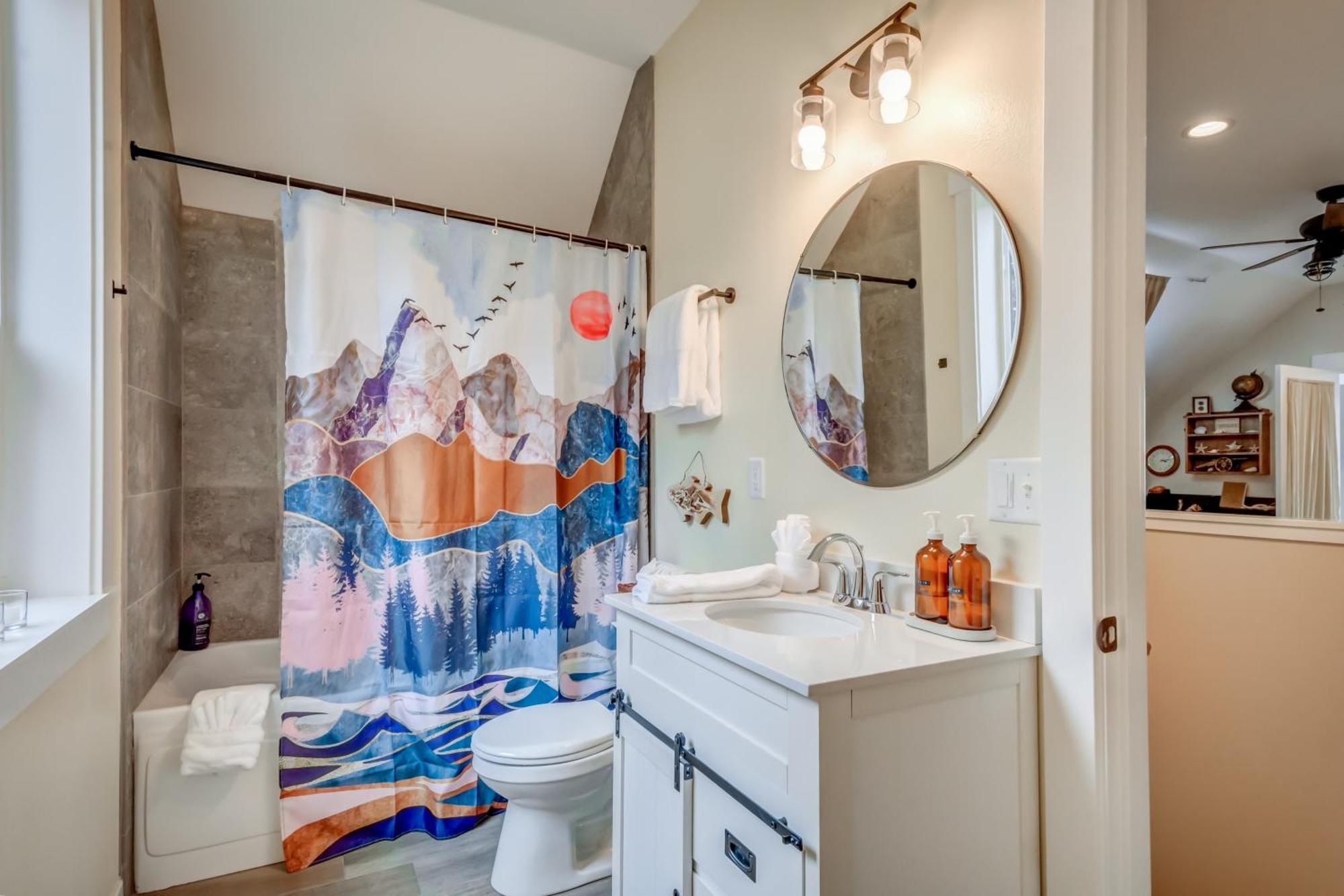 Cozy Coastal Retreat W/ Ocean And Forest Views Holiday home Lincoln City