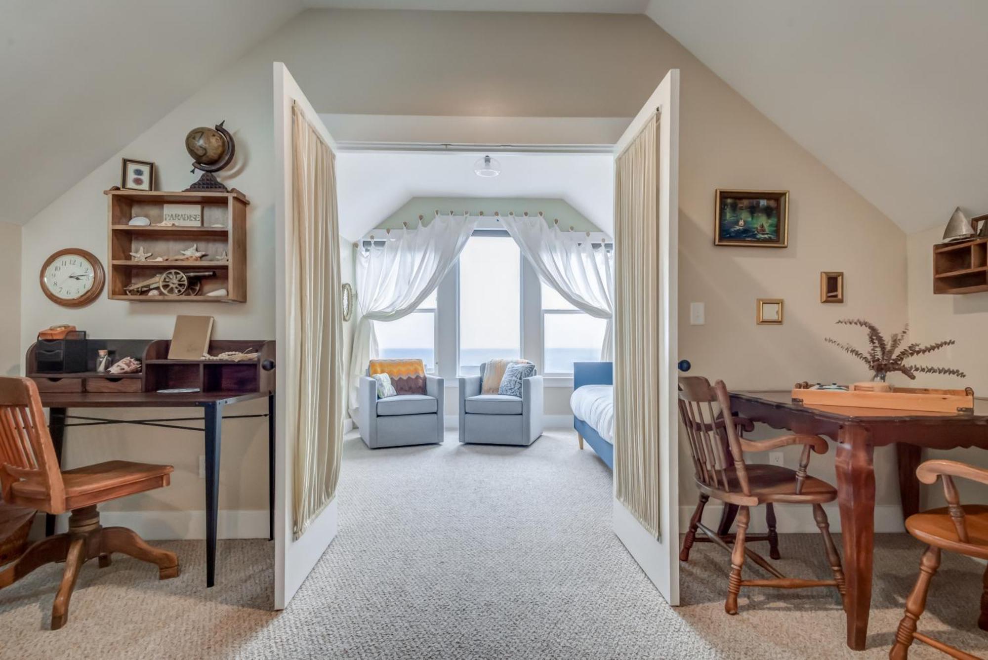 Holiday home Cozy Coastal Retreat W/ Ocean And Forest Views Lincoln City