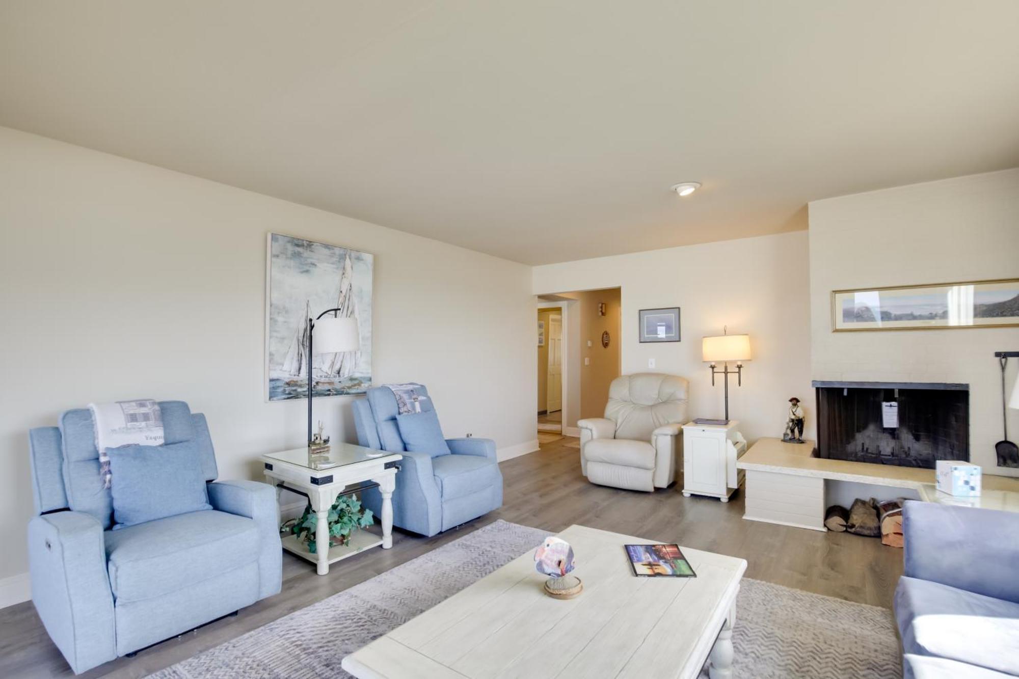 Oceanfront Oregon Retreat - Pool, Sauna And Patio! *
