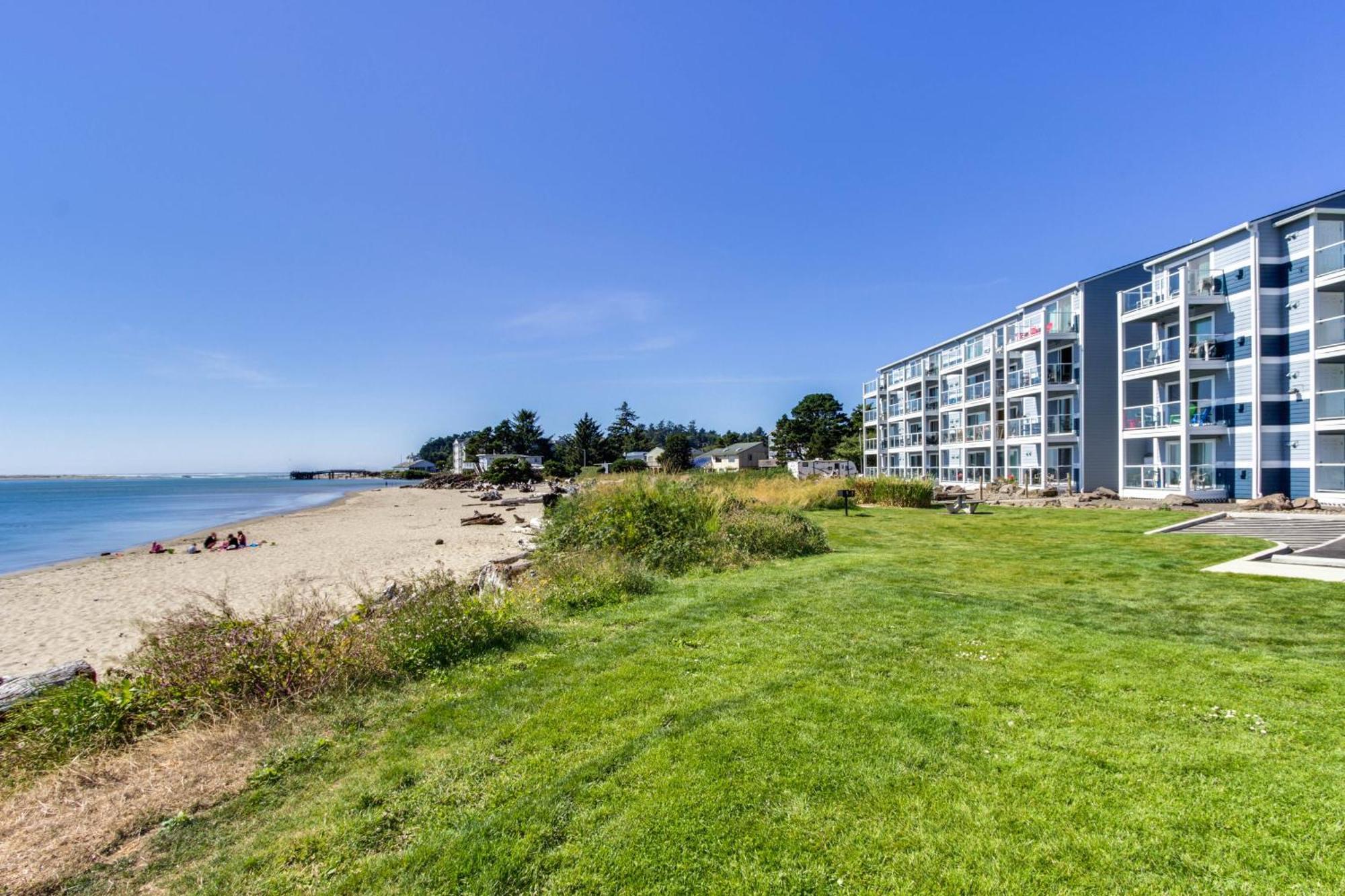 Apartment Getaway At Waters Edge *