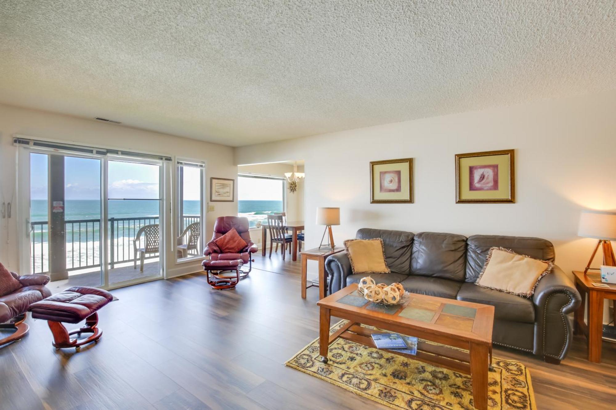 Apartment Comfortable With Patio And Views! *
