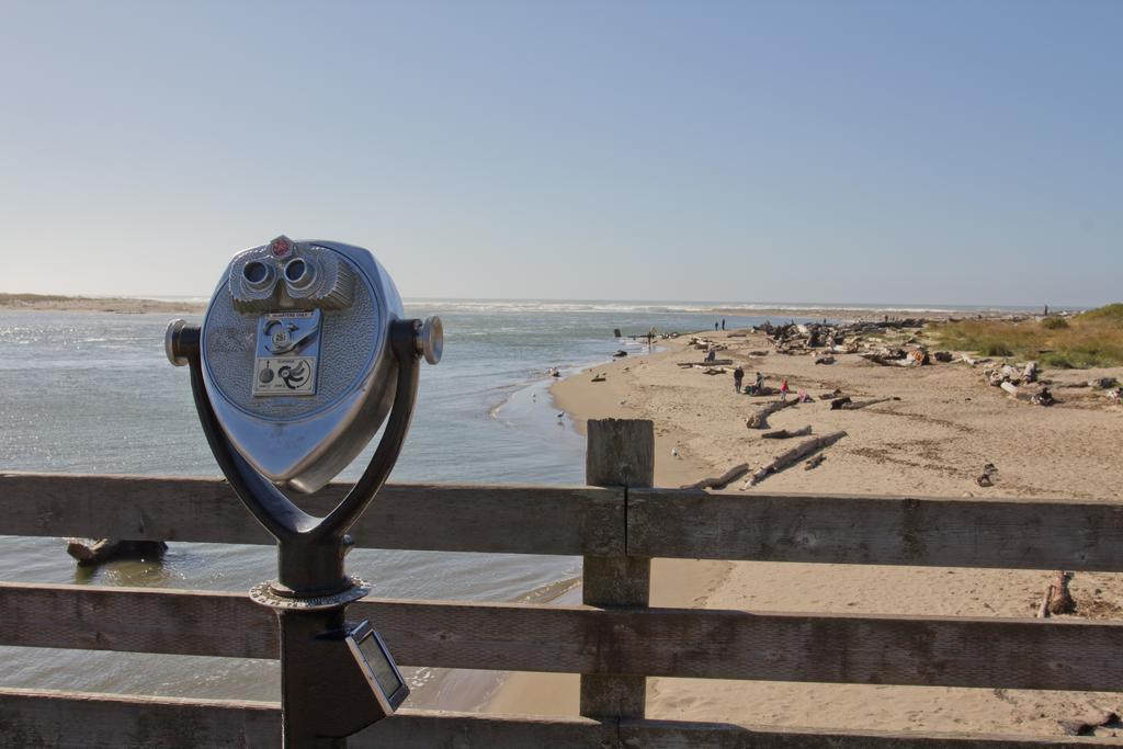 Looking Glass Inn 3*