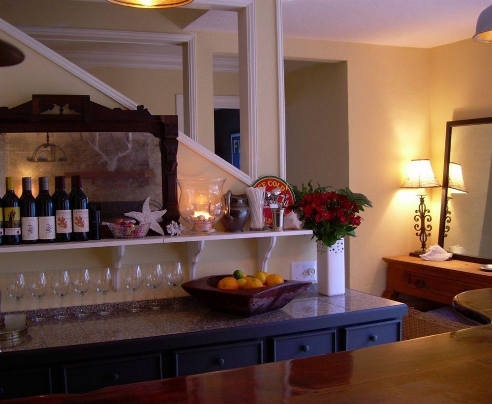 Salmonberry & House Bed & Breakfast