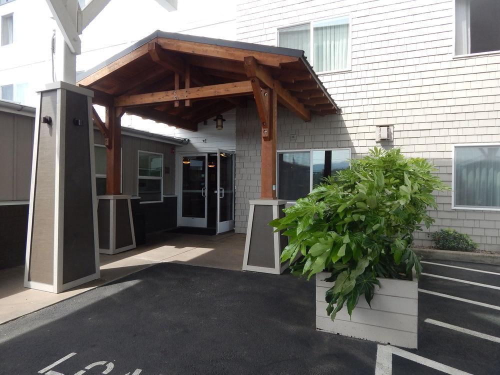Hotel At Wecoma 3*