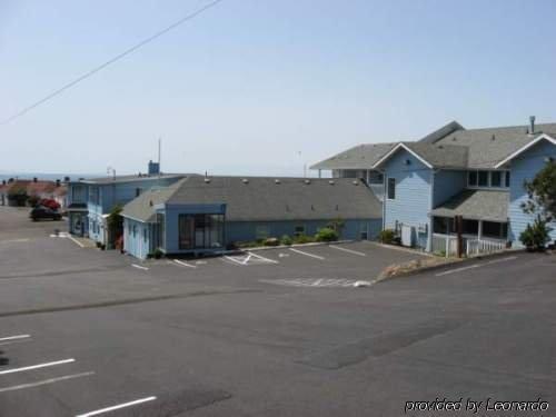 Edgecliff Motel 2*