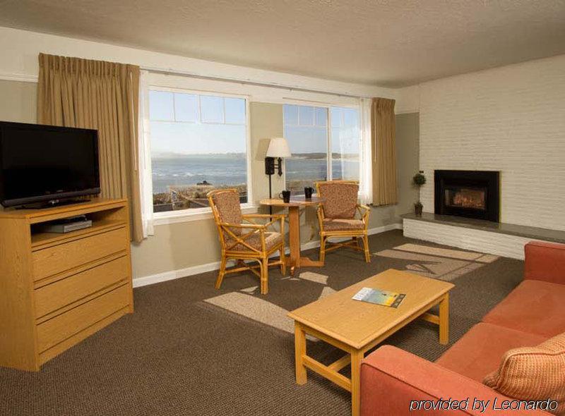 Looking Glass Inn 3*