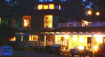 Salmonberry & House Bed & Breakfast Lincoln City