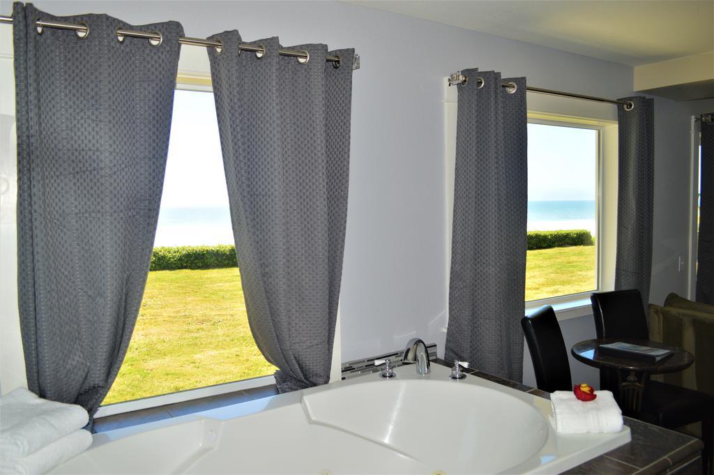 Starfish Manor Oceanfront Hotel 4*