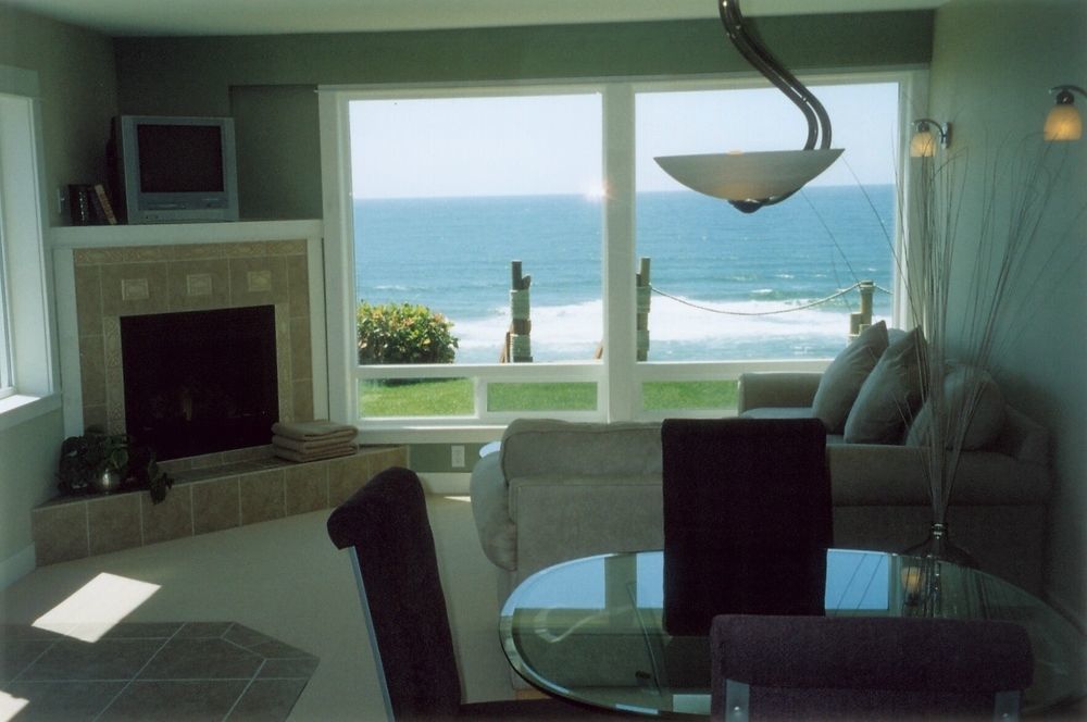 Nelscott Manor 3*