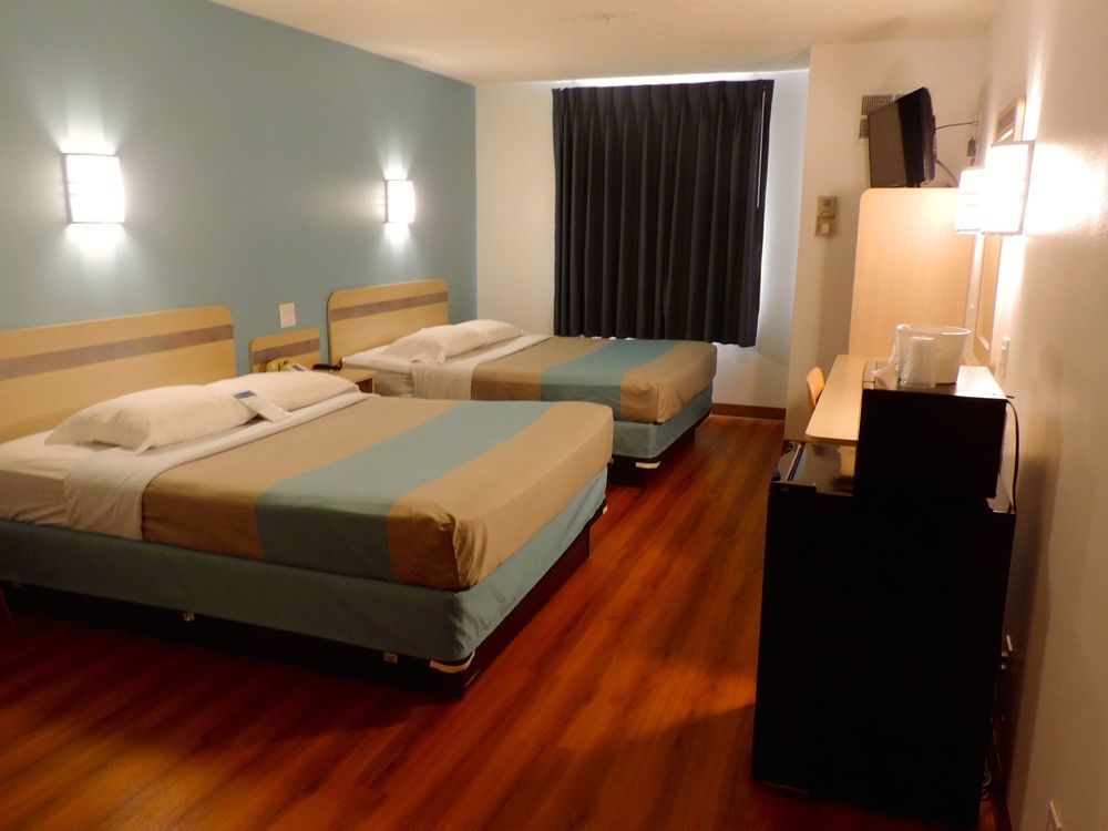 Hotel 6-lincoln City, Or