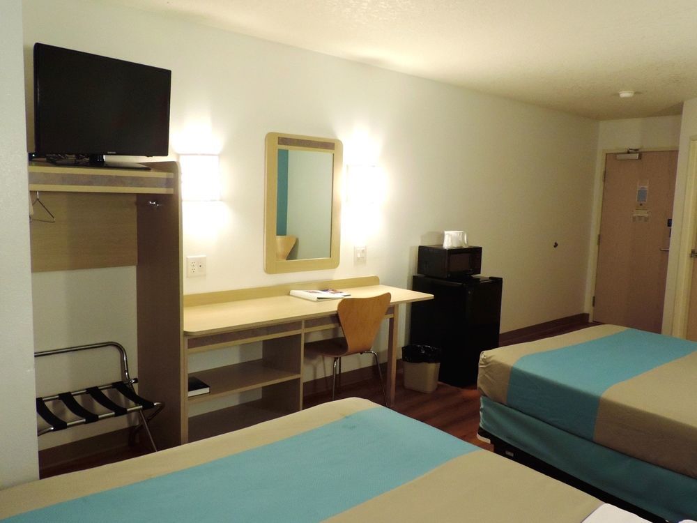 Hotel 6-lincoln City, Or 2*