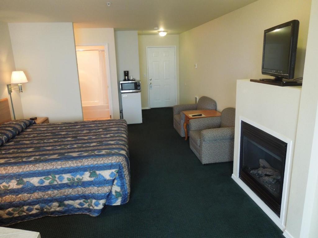 Edgecliff Motel 2*