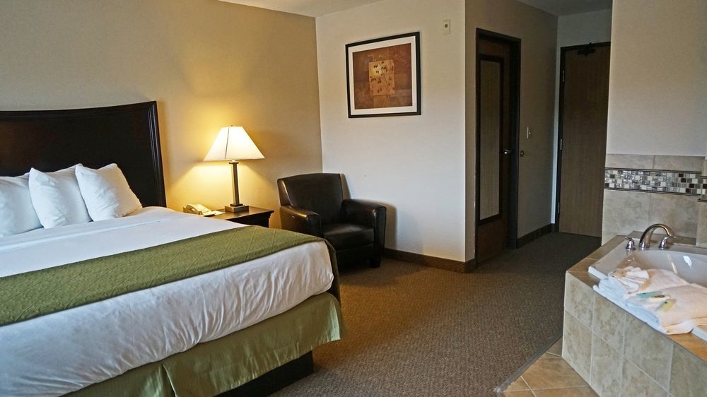 At By Oyo Hotel Lincoln City
