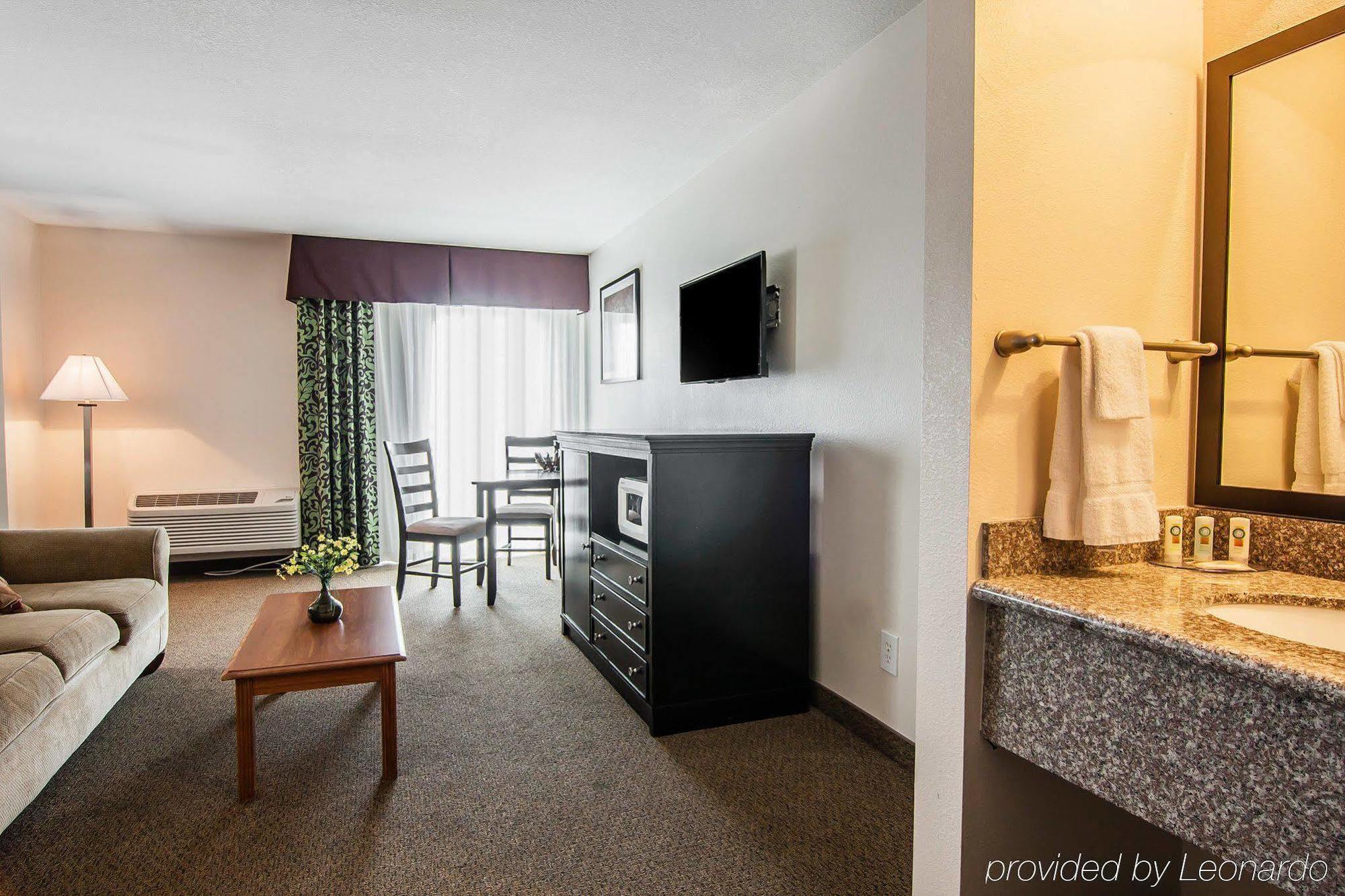Hotel At By Oyo