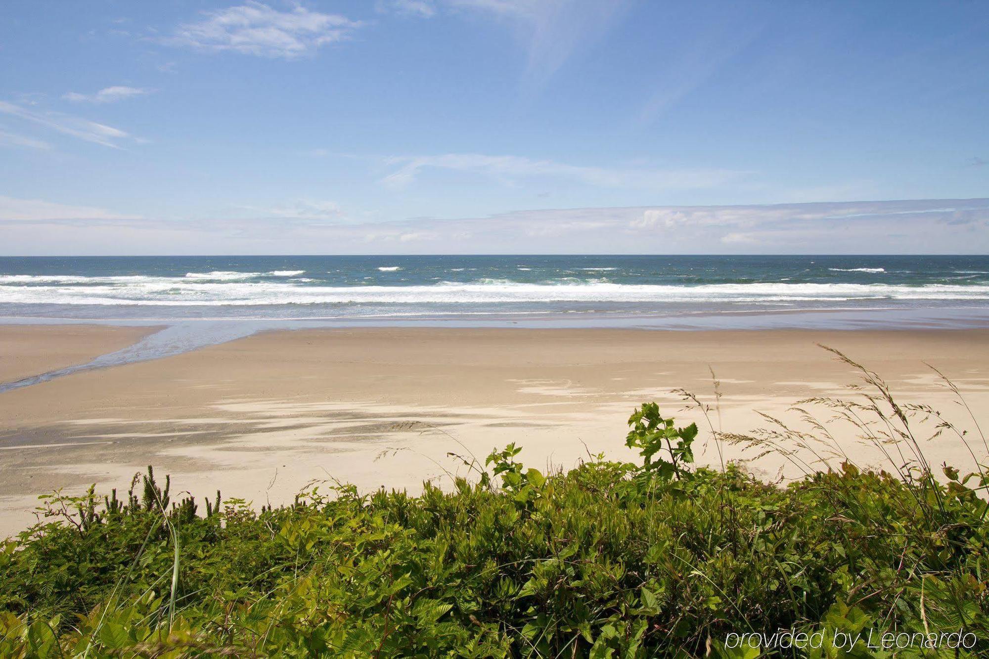 Pelican Shores Hotel 3*