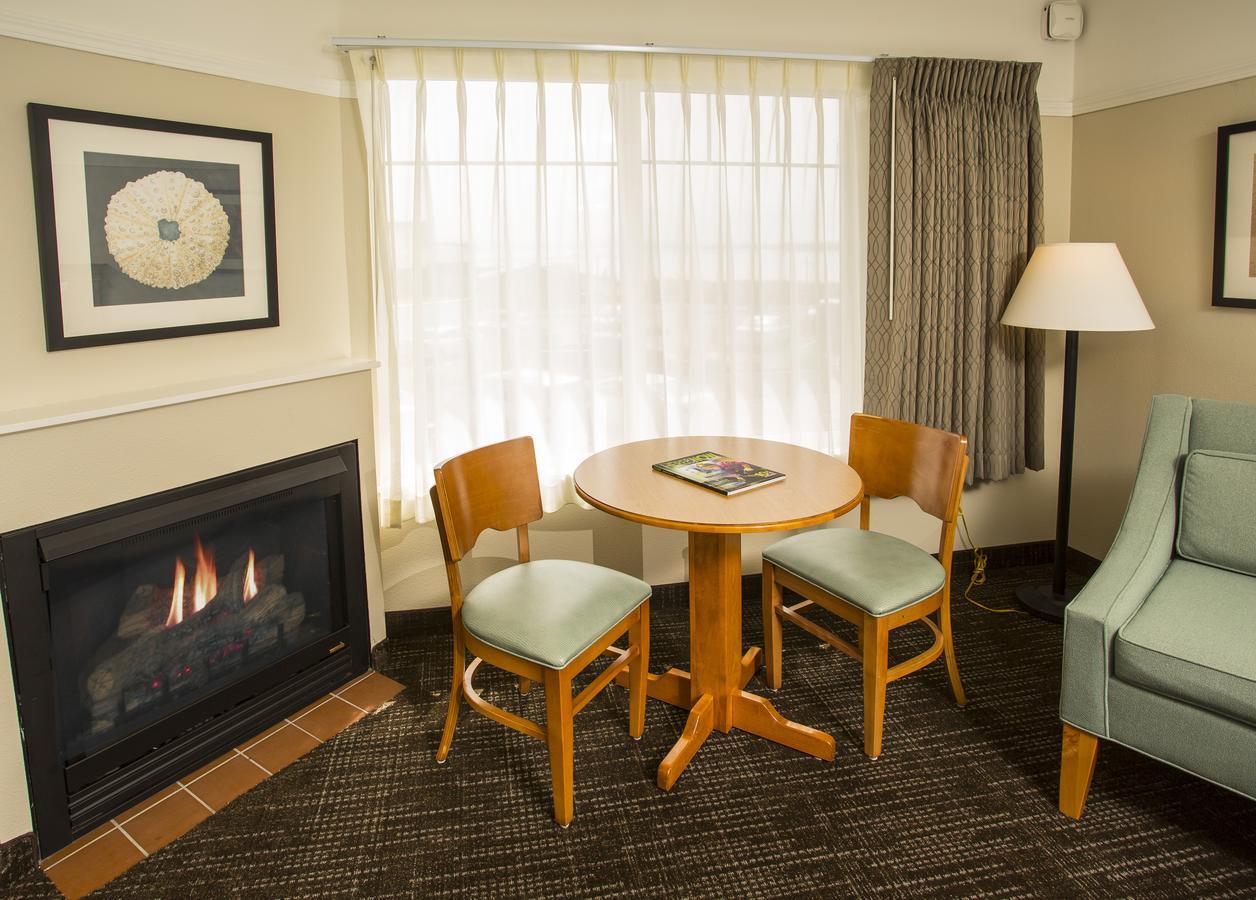 Looking Glass Inn 3*