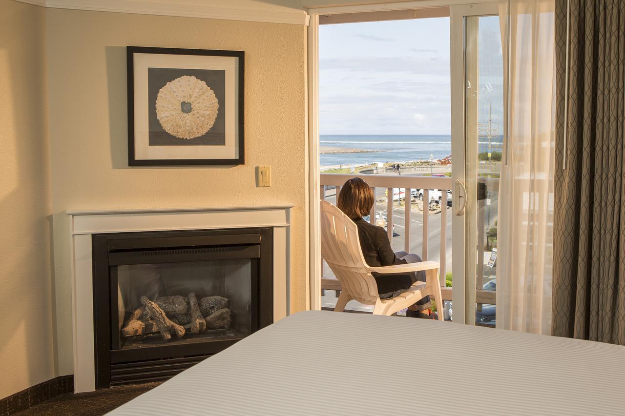 Looking Glass 3* Lincoln City