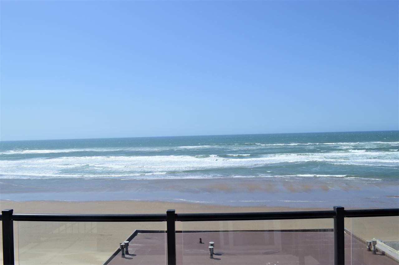 Beachfront Manor Hotel 3*
