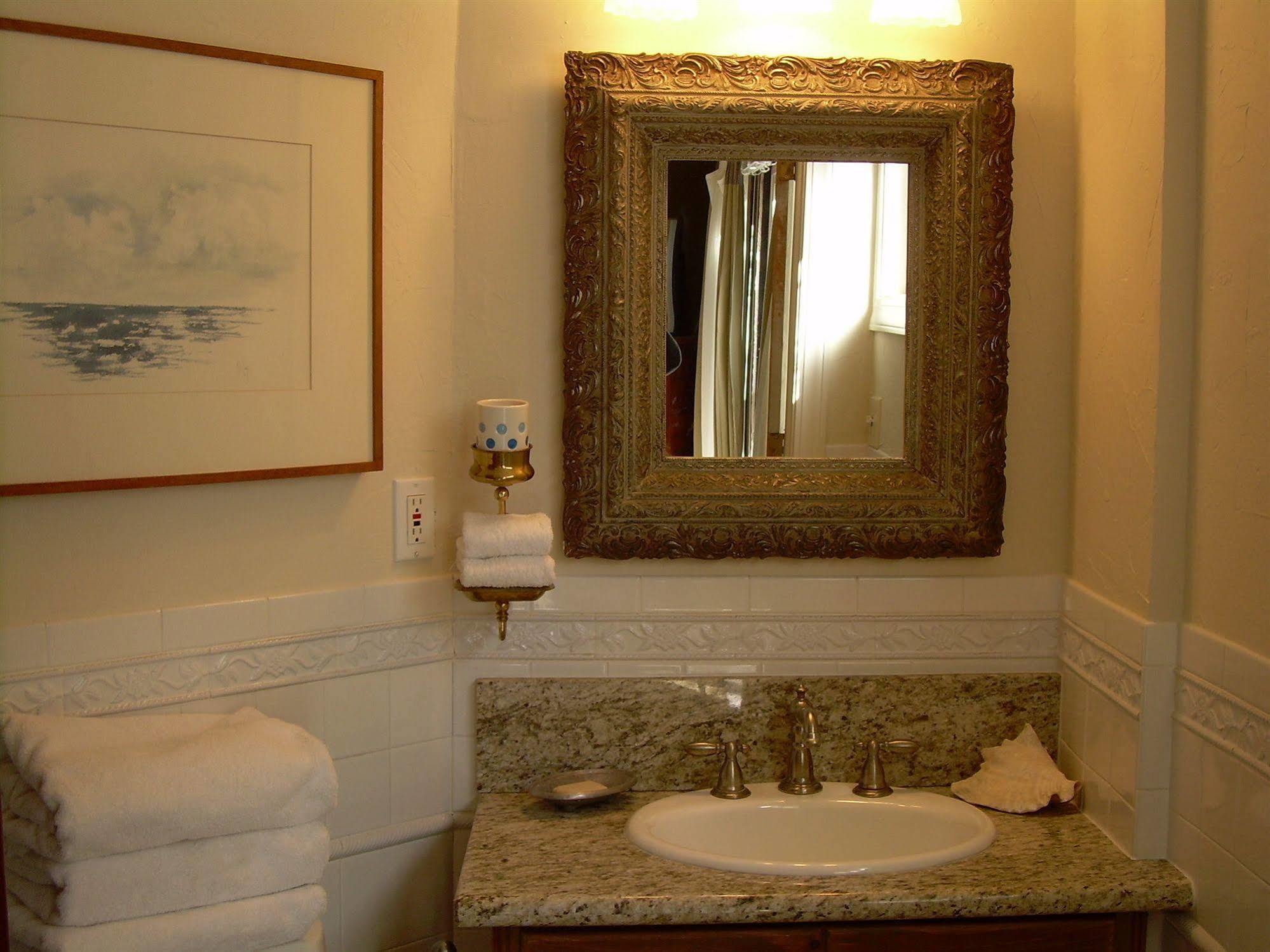 Bed & Breakfast Salmonberry & House